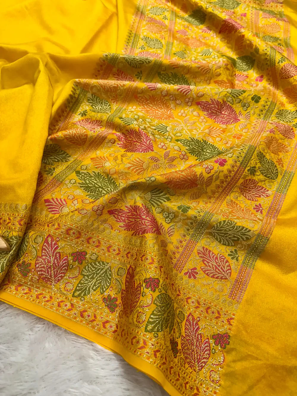 Bright Yellow Warm Silk Tilfi Meenakari Weave Banarasi Saree